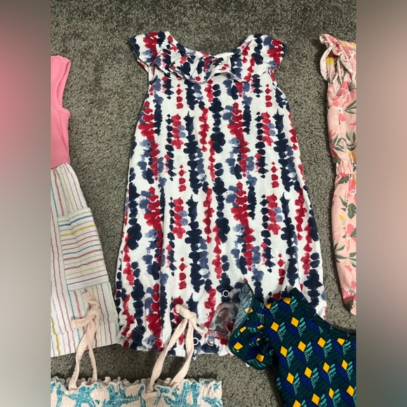 Set of five 2T summer dresses and rompers girl/toddler/Youth - Picture 6 of 7